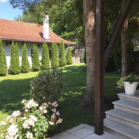 Kuca Dragovic Semesterbostad *