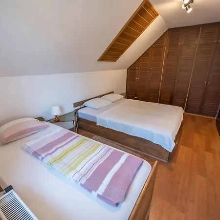 Kuca Dragovic Semesterbostad