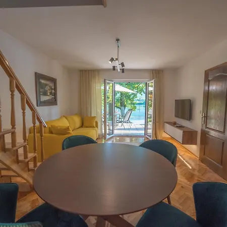 Kuca Dragovic 펜션