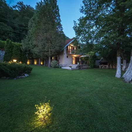 Semesterbostad Kuca Dragovic Voljevci